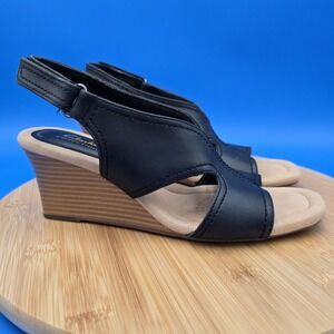 Clarks Kyarra Aster Women's Size 8 M Leather Wedge Black Sandals EUC